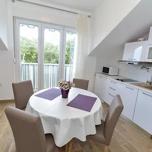 https://studios-arta.hotelinzadar.com